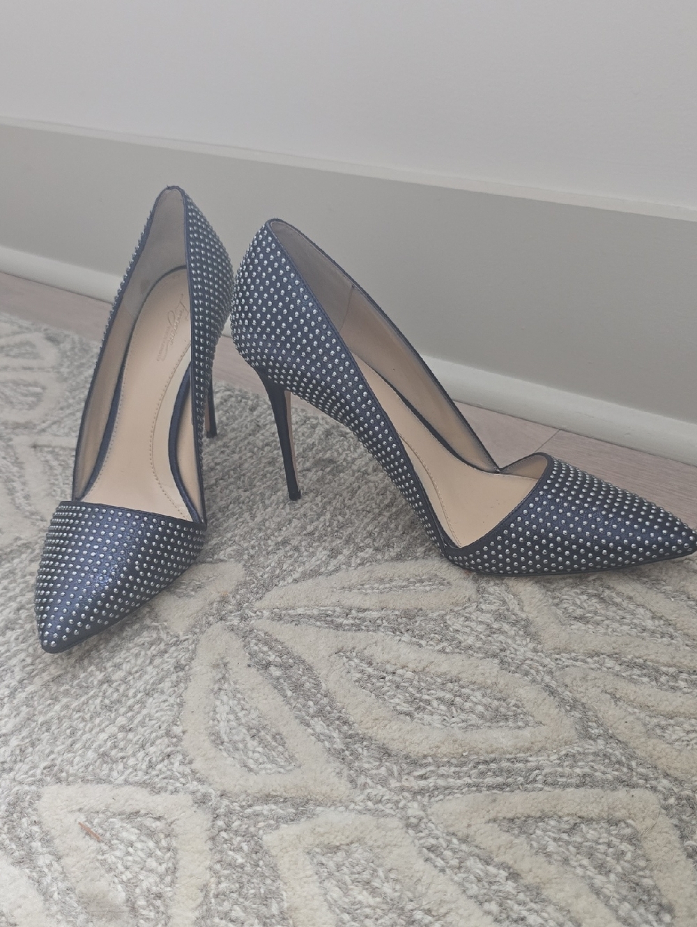 Vince Camuto Navy Pointed Toe Studded Stiletto Heels 4 Inches